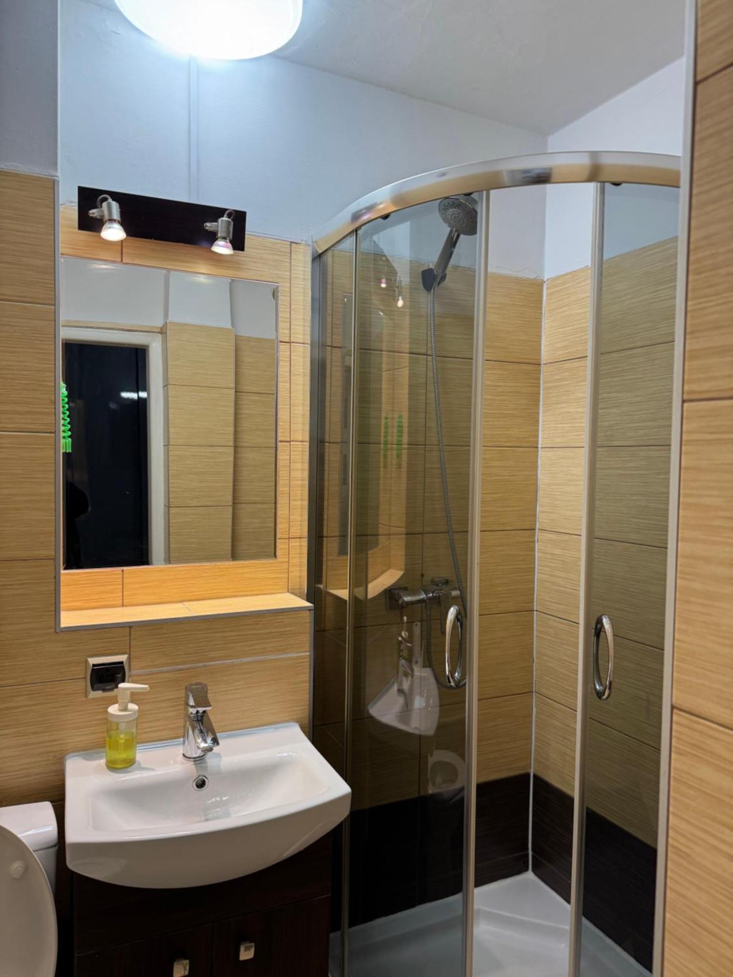 Coser Apartamenty Metro Onz Варшава Экстерьер фото